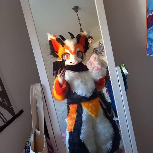 Ewelyn's fursuit